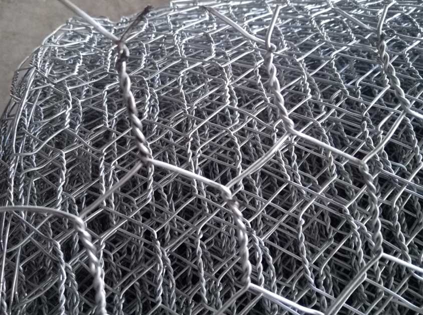 Malla de alambre galvanizado frente a acero inoxidable: materiales, aplicaciones y guía de compra